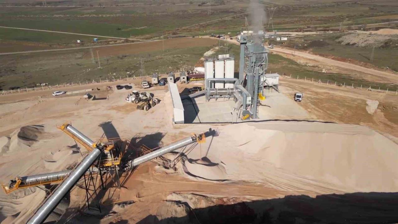 Amasya'da Açılan Asfalt Plenti ve Konkasör Tesisi ile Yılda 55 Milyon TL Tasarruf Sağlanacak