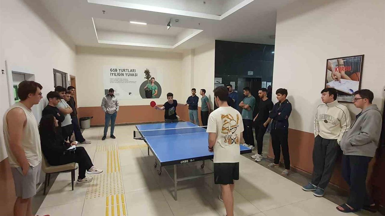 Eskişehir'deki Yurtlarda Öğrenciler Sosyalleşmek İçin Etkinliklere Katılıyor
