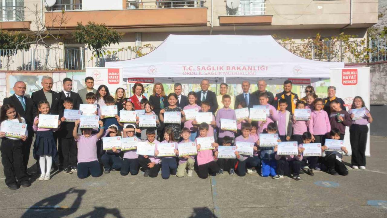 Ordu Ünye'de Minik Öğrencilere Sağlık Eğitimi Verildi
