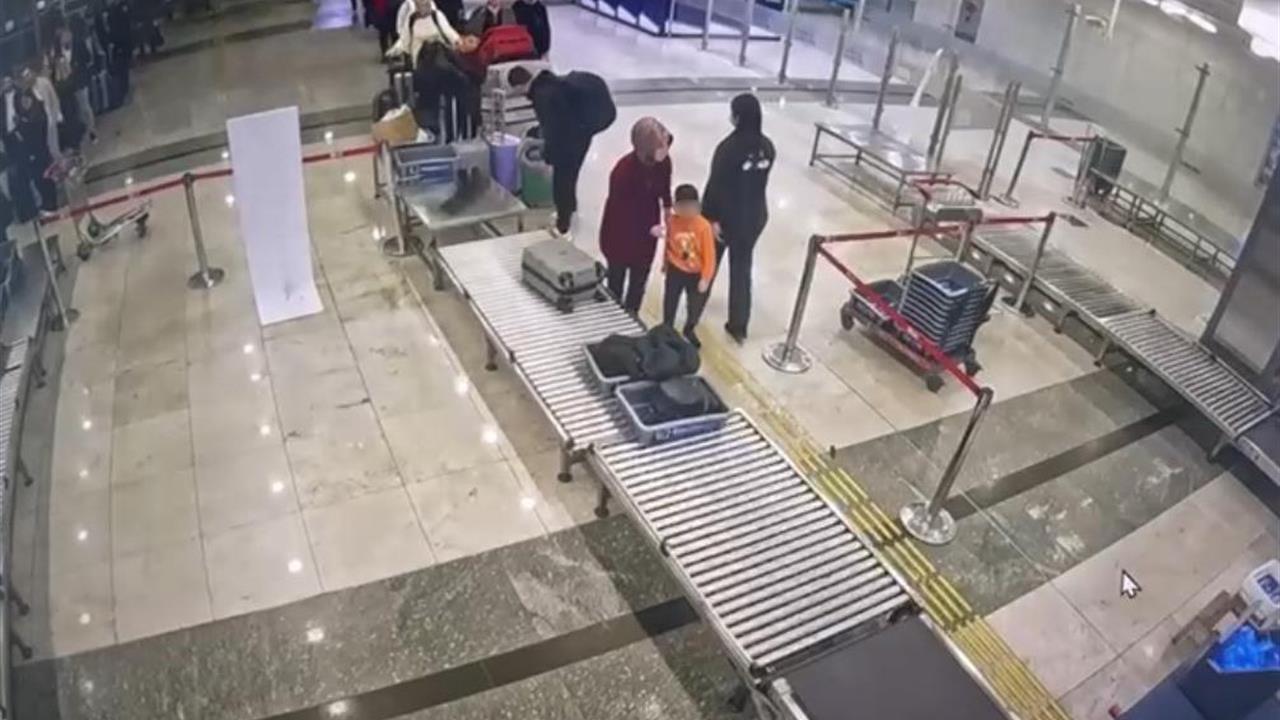 Büyükçekmece'de Hırsızlık Yaparak Yurt Dışına Kaçan Erdal Timurtaş'ın Görüntüleri Ortaya Çıktı