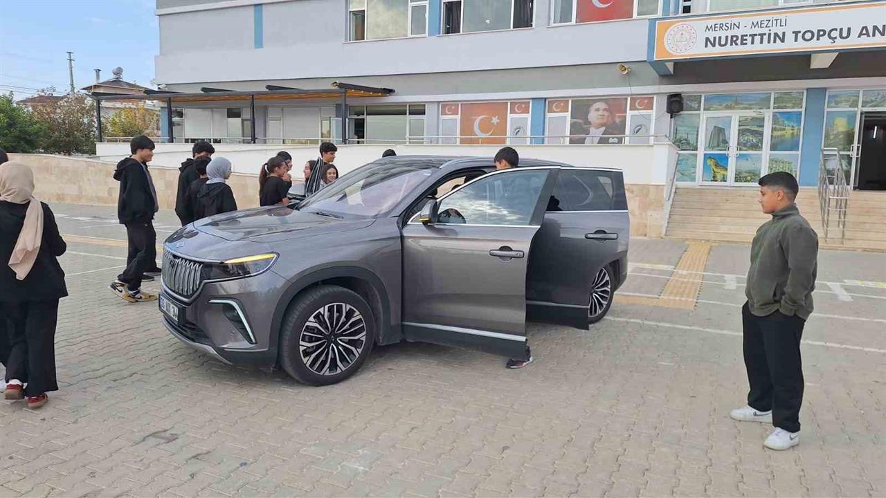 Mersin'de Lise Öğrencileri TOGG ile Yerli Malı Haftası Etkinliğinde Buluştu