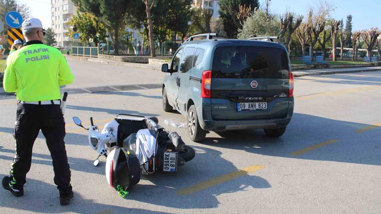 Aydın Efeler'de Ticari Araç ile Motosikletin Çarpışması Sonucu 1 Kişi Yaralandı