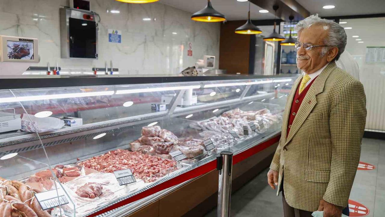 Antalya'da Halk Et Projesi 6. Yılını Kutluyor, Sucuk ve Süt Satışı Artış Gösterdi.