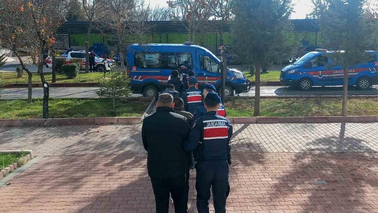 Aksaray Merkezli Operasyonda 5 İl'de 5 Şüpheli Gözaltına Alındı