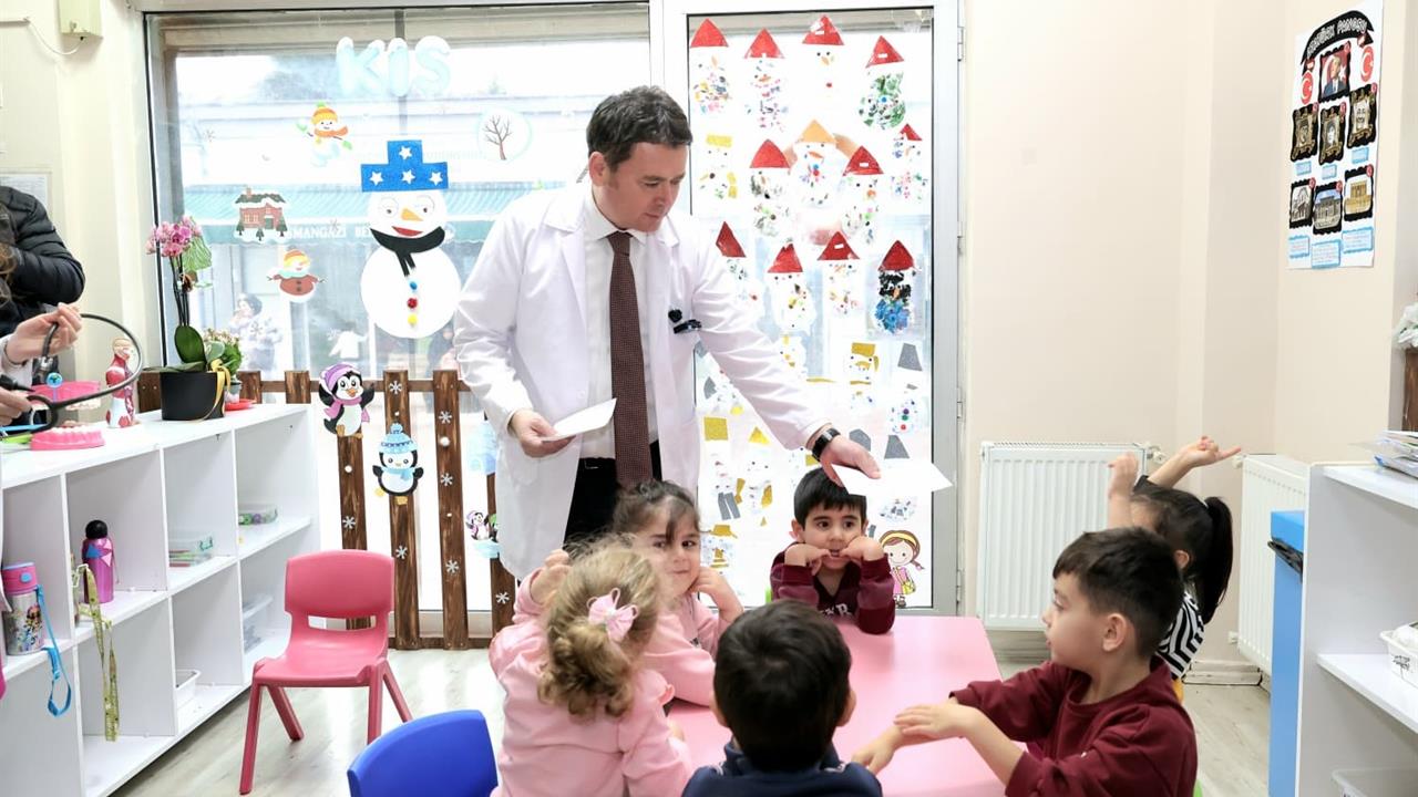 Bursa Osmangazi'de Eczacılık Mesleği Çocuklara Tanıtıldı