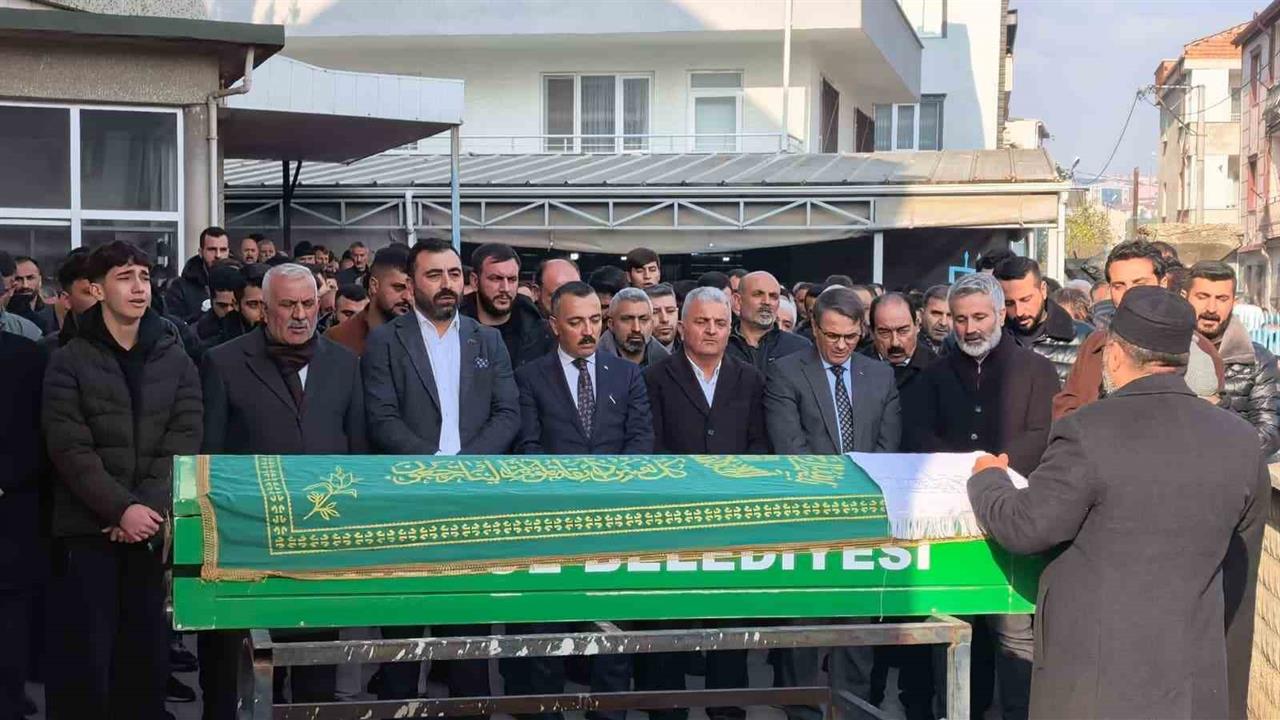 Bursa İnegöl'de Zincirleme Kazada Hayatını Kaybeden 3 Çocuk Babası Serbest Toprağa Verildi