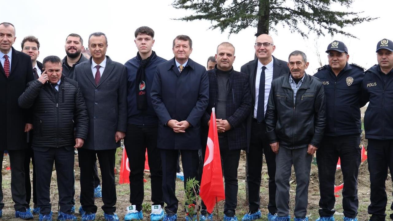 Bilecik'te Şehitler İçin Düzenlenen Fidan Dikimi Etkinliği Gerçekleşti