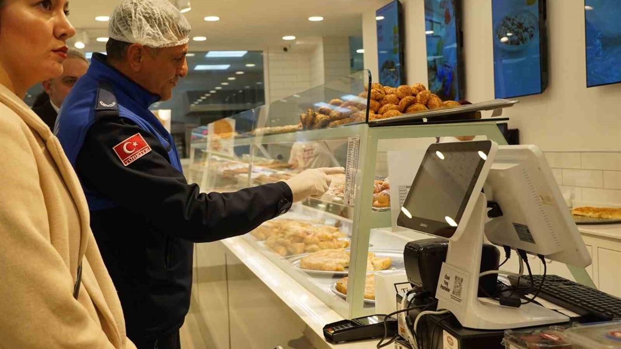 Samsun Atakum'da Gıda Denetimlerinde Kurallara Uymayan İşletmelere Cezai İşlem Uygulandı