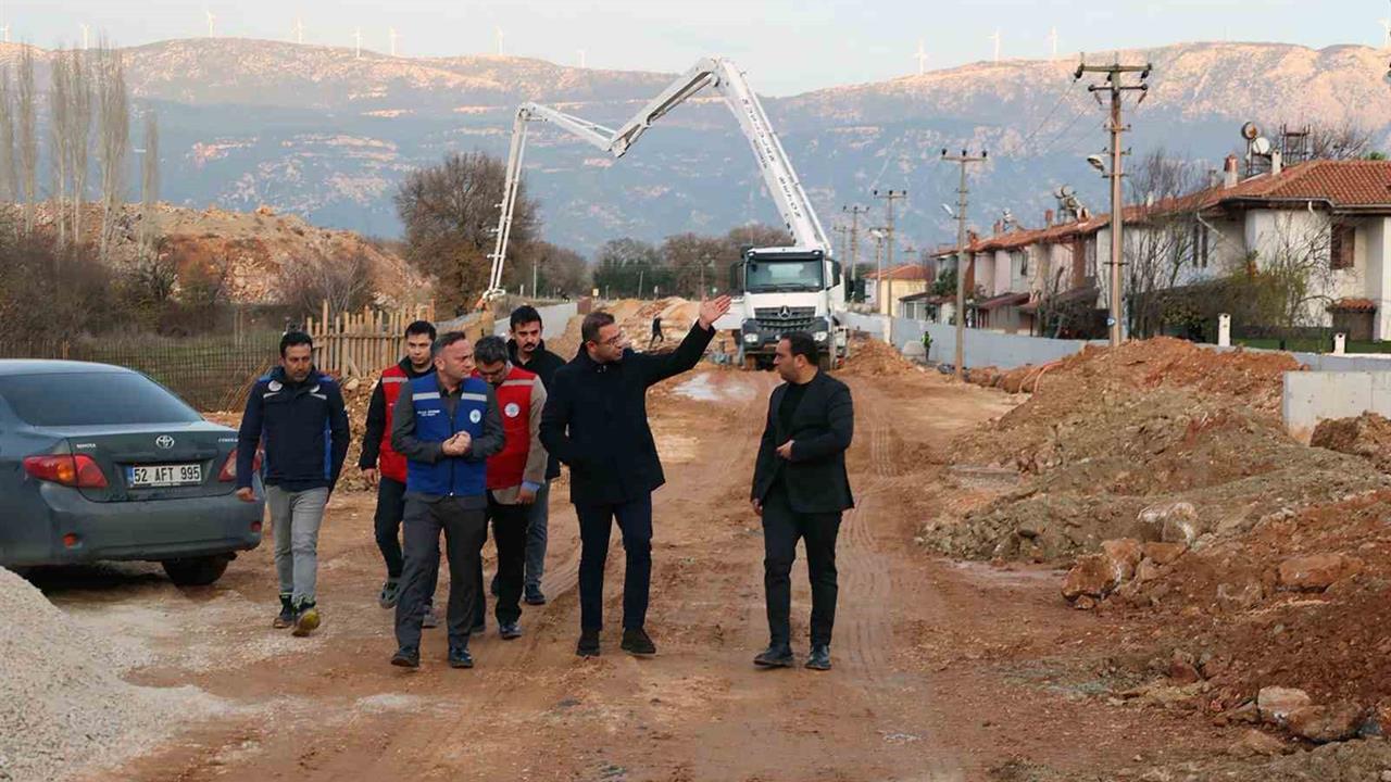 Muğla Menteşe'de Kötekli ve Yeniköy'de Yollar Modernleştiriliyor
