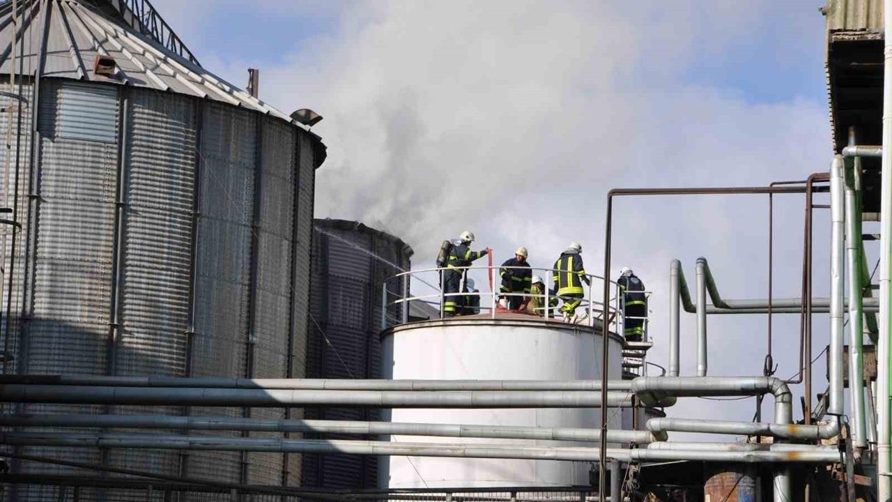 Afyonkarahisar'da Yağ Fabrikasında Meydana Gelen Yangında Çok Sayıda Yaralı Var