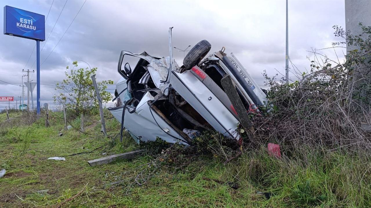 Sakarya Karasu'da Cip ile Otomobil Çarpıştı, 2 Kişi Yaralandı
