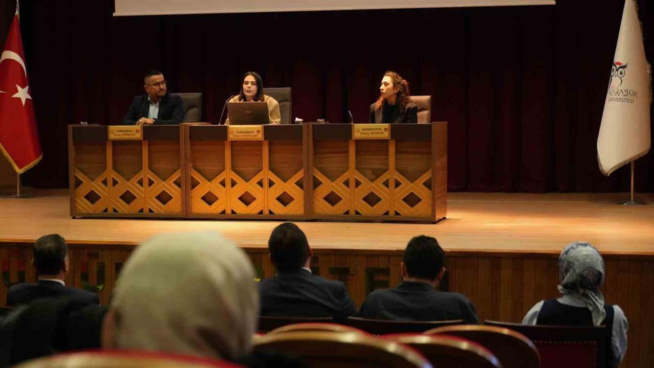 Karabük'te Düzenlenen Programda 35 Çocuk Koruyucu Aileyle Bir Araya Geldi