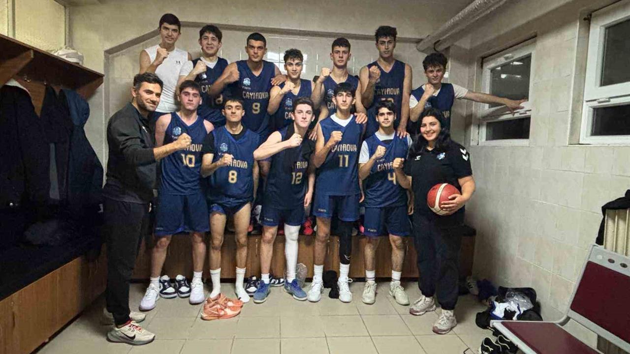 Çayırova U18 Basketbol Takımı Kocaeli Grubunu Namağlup Tamamladı