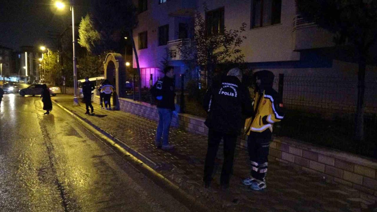 Malatya Battalgazi'de Bir Apartmanda 63 Yaşındaki Adam Ölü Bulundu