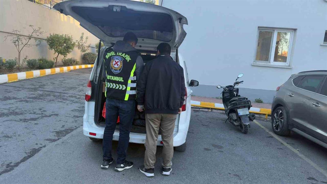 İstanbul Fatih'te Yaşanan Trafik Tartışmasında Sürücülere Ceza Uygulandı