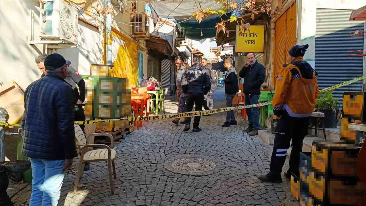 Muğla Milas'ta Bıçaklayarak Öldüren 17 Yaşındaki Sanığa 20 Yıl Hapis Cezası Verildi