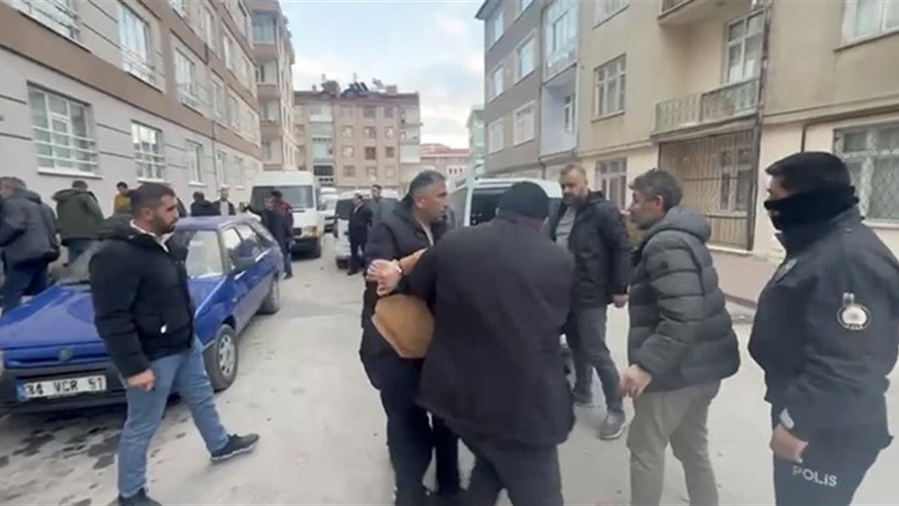 Konya Karatay'da Aranan S.K. ve Arkadaşları Polise Bıçakla Mukavemet Gösterdi