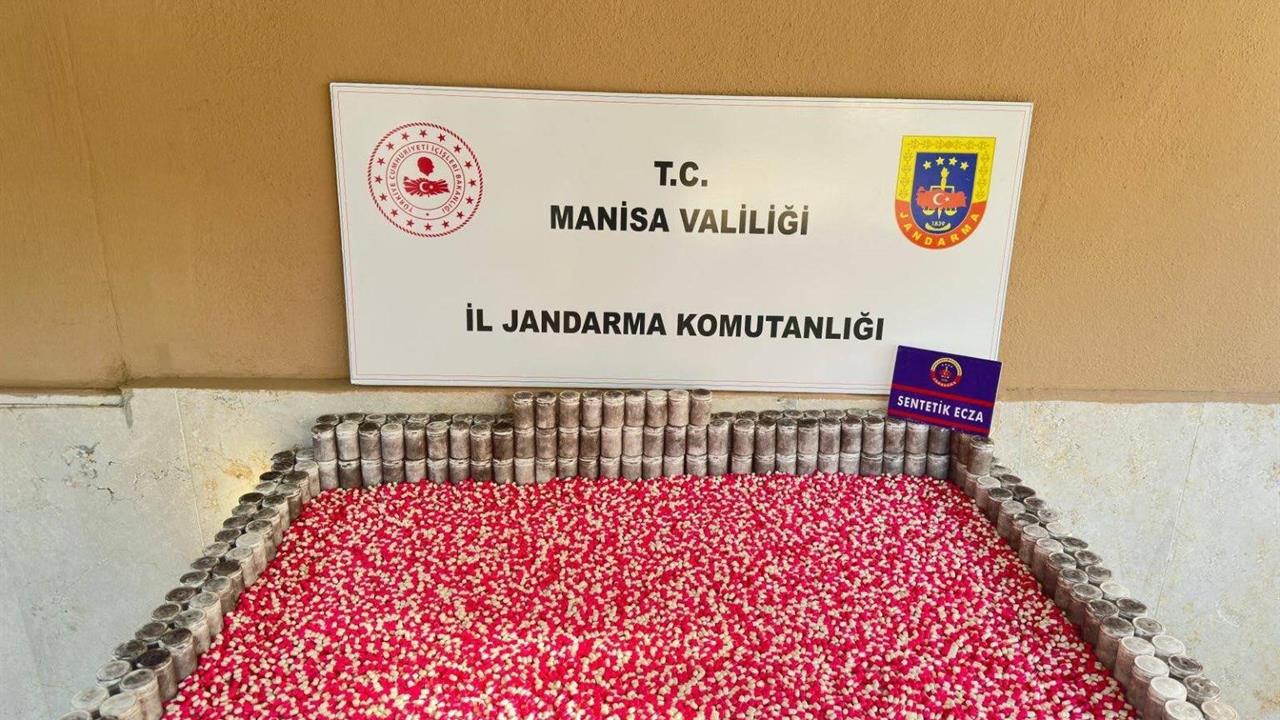 Manisa Alaşehir'de Uyuşturucu Taciri Jandarma Tarafından Yakalandı