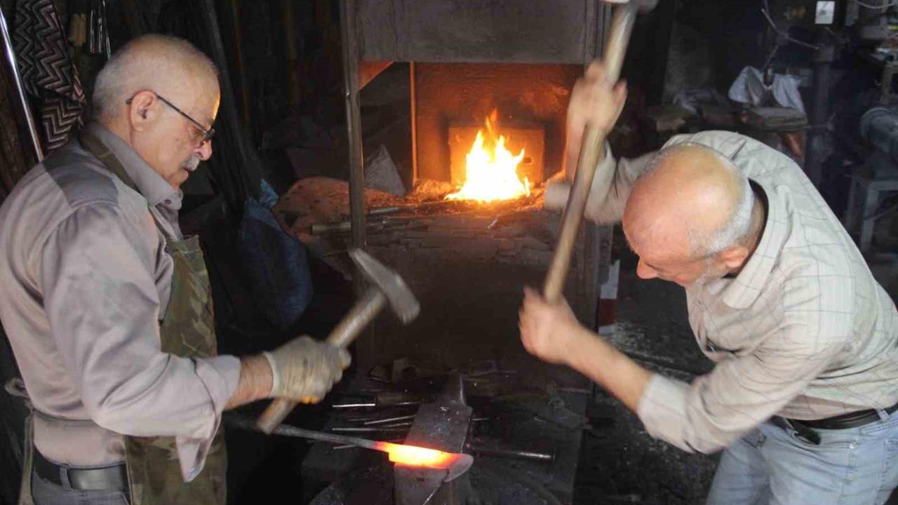 Şırnak Cizre'de 200 Yıldır Süren Demircilik Mesleği Yok Olma Tehlikesiyle Karşı Karşıya