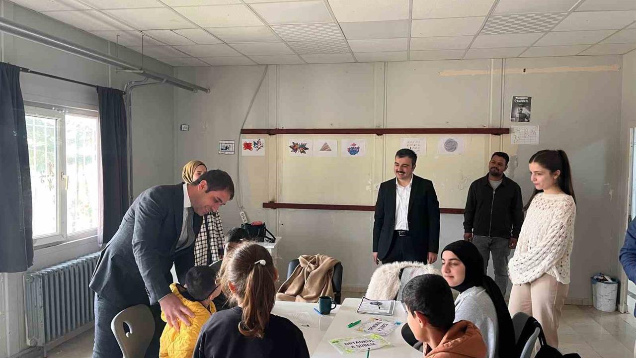 Diyarbakır Dicle'de Kaymakam Mustafa Atış Özel Eğitim Öğrencileriyle Buluştu