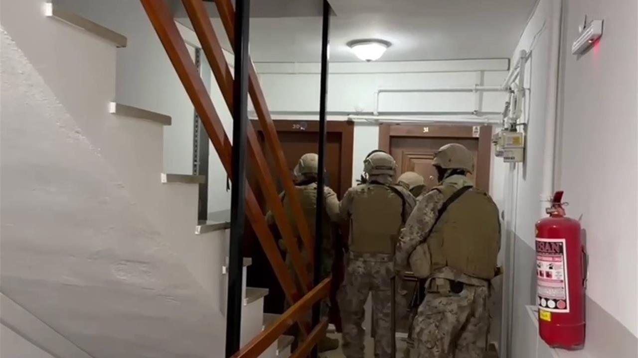 İstanbul'da Gerçekleşen Operasyonda 20 Kişi Gözaltına Alındı