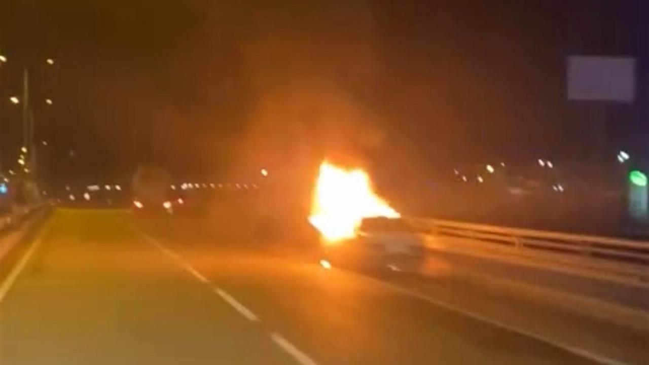 Bolu D-100 Kara Yolu'nda Seyir Halindeki Otomobilde Yangın Çıktı