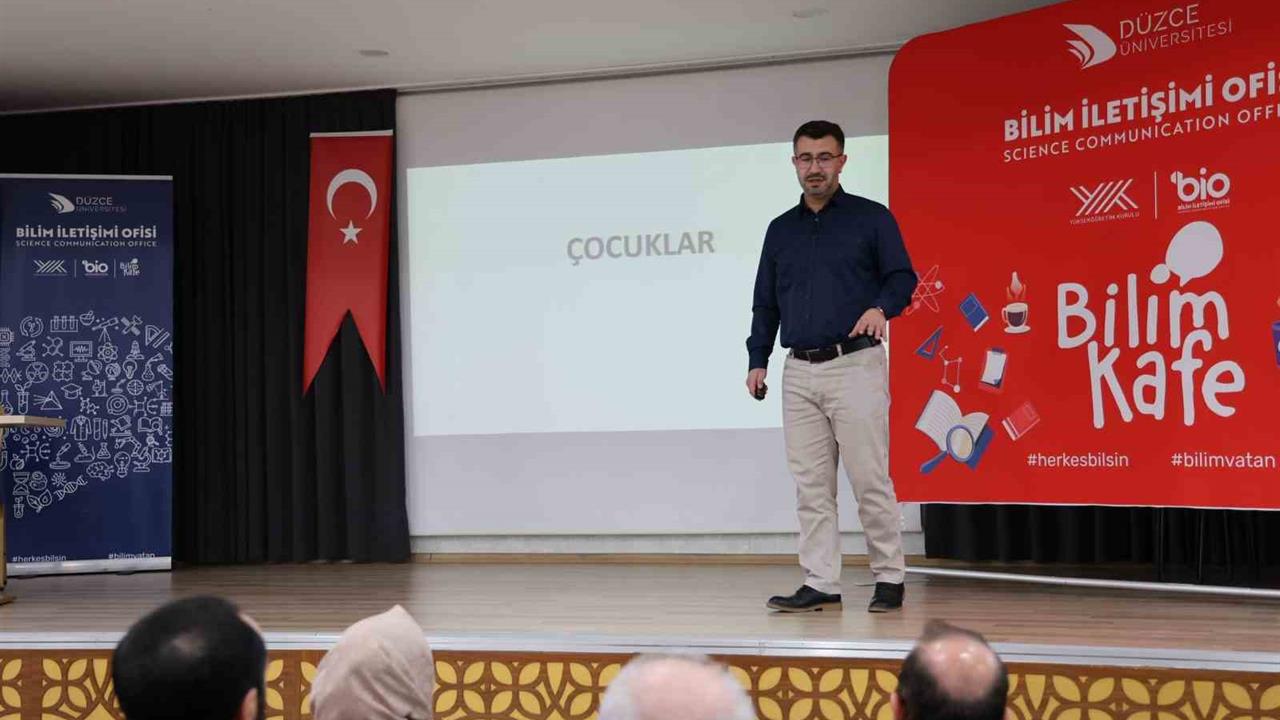 Düzce Üniversitesi'nde Çocukların Özgüven Gelişimi Üzerine Yapılan Seminerde Önemli Bilgiler Paylaşıldı