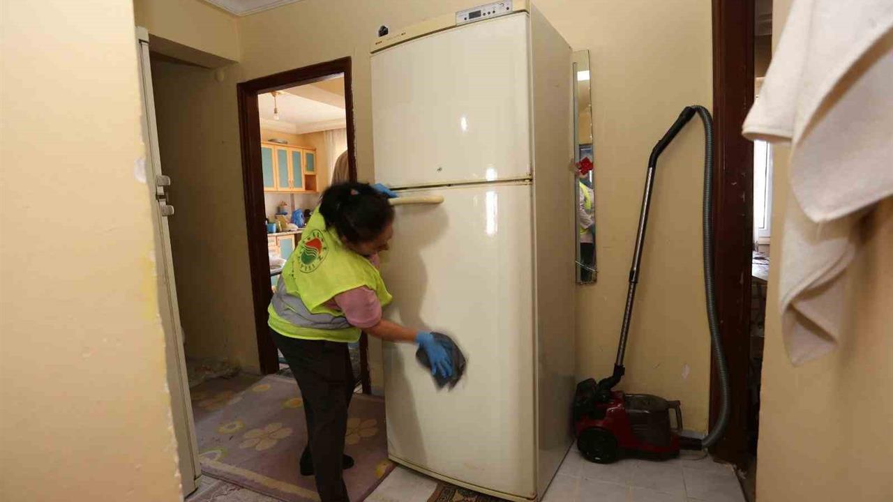 Antalya Kepez'de Yalnız Yaşayan 80 Yaşındaki Kadına Destek Sağlandı