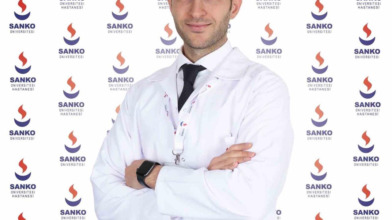 Gaziantep'te Opr. Dr. Tüfekçi, Erkeklerde Prostat Büyümesi Hakkında Bilgi Verdi