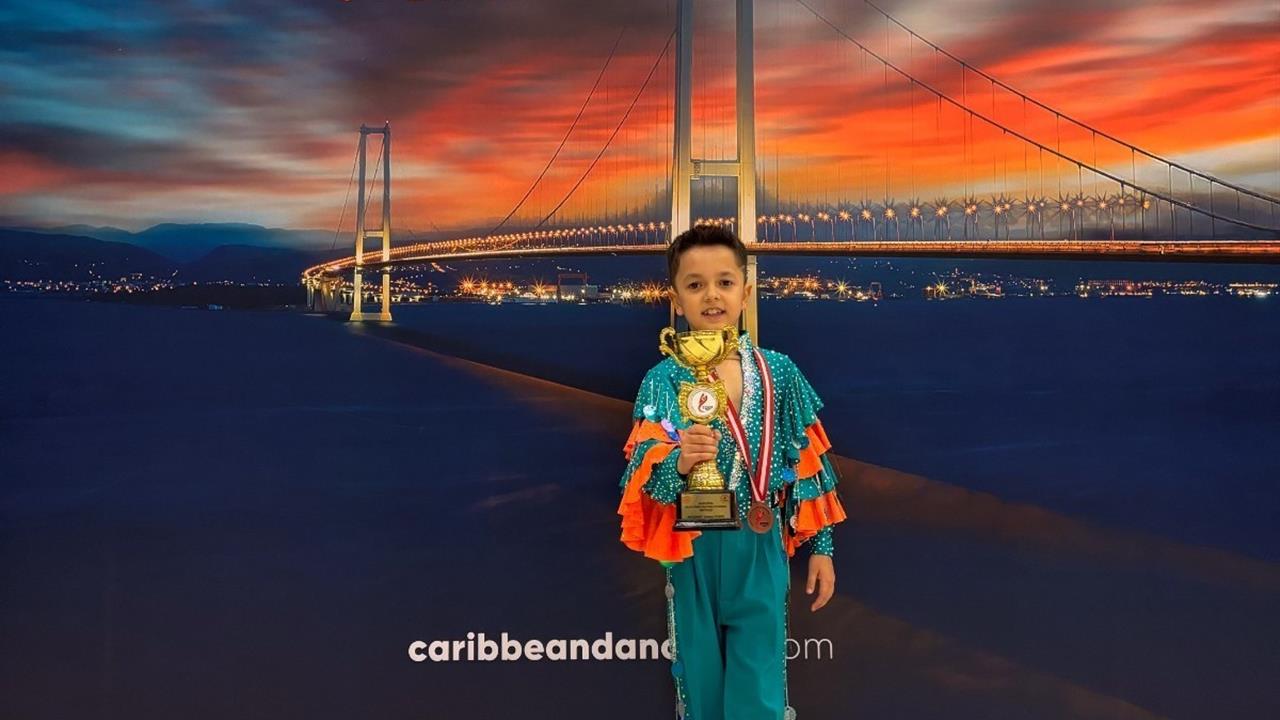 Denizli'de 7 Yaşındaki Toprak Çınar Çon, Dünya Dans Şampiyonasında 3. Oldu