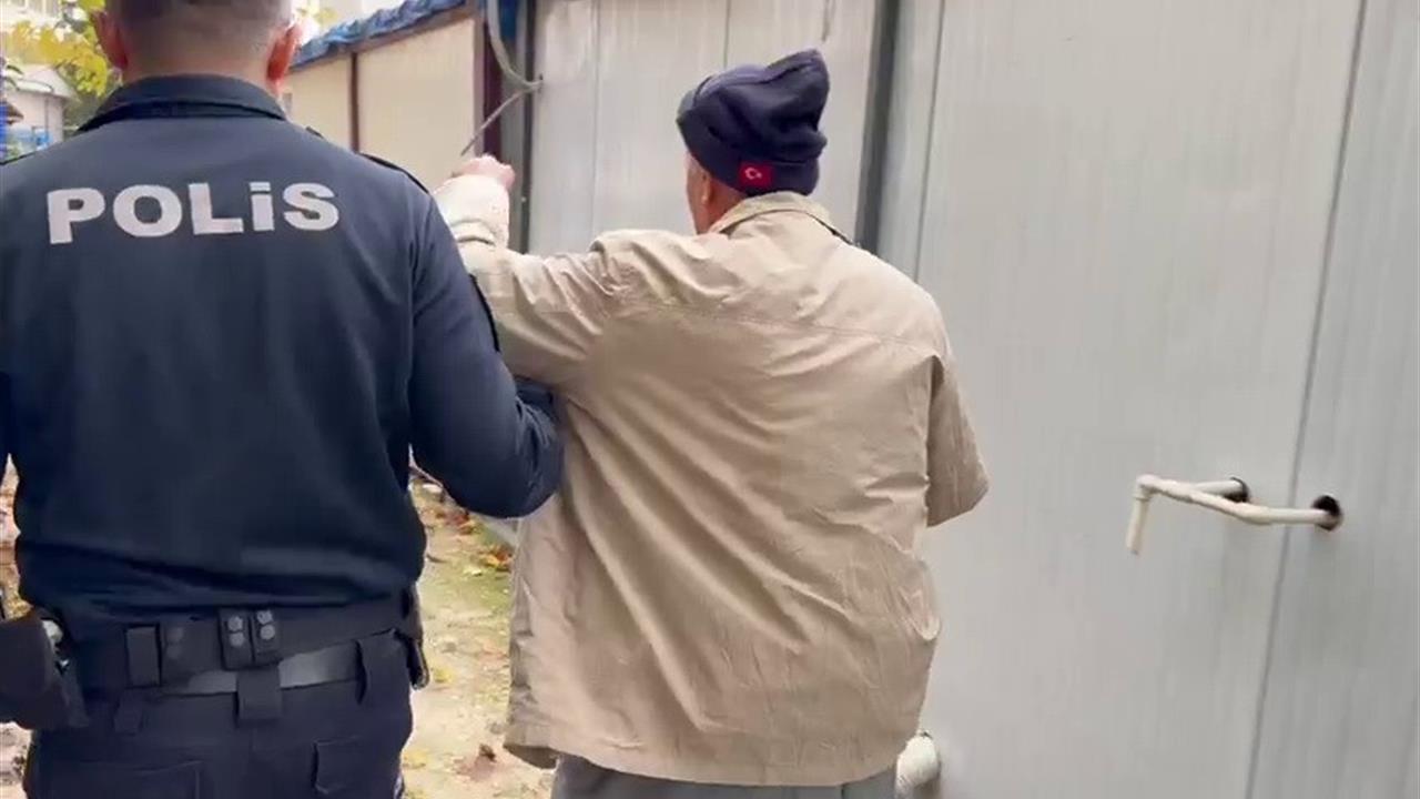 Adıyaman Merkez'de Zabıta Ekiplerinin El Koyduğu Parayı Geri İstemek İçin Dilenci Karakola Gitti