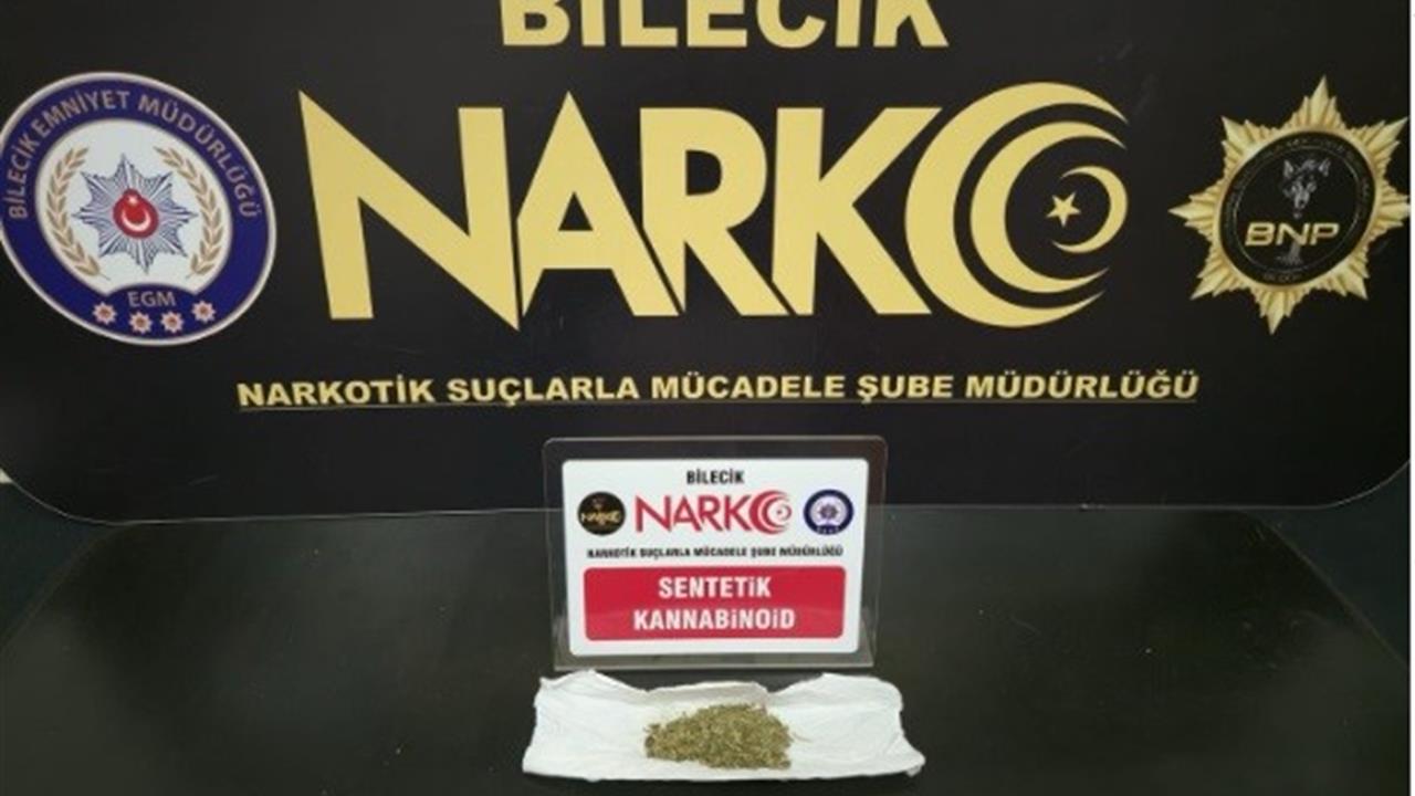 Bilecik'te Aranan Yabancı Uyruklu Şahıs Uyuşturucuyla Yakalandı