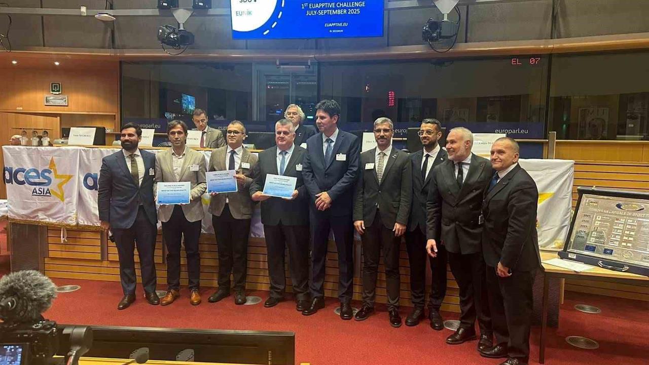 Kayseri Büyükşehir Belediyesi Brüksel'de En Aktif Belediye Ödülünü Kazandı