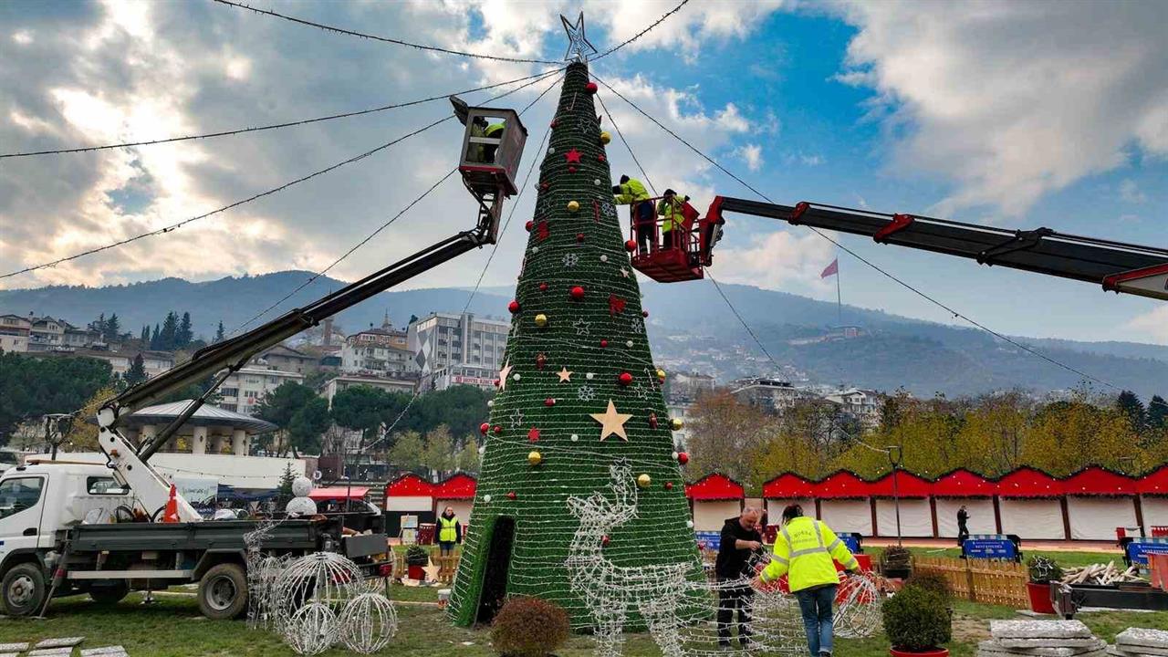 Bursa'da 13-31 Aralık Tarihleri Arasında Yeni Yıl Etkinlikleri Düzenlenecek