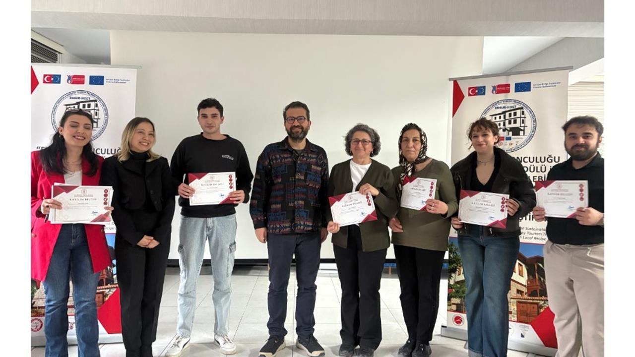 Kastamonu'da Yapılan Eğitim Projesi Kapsamında Bin Kişiye Sertifika Verildi