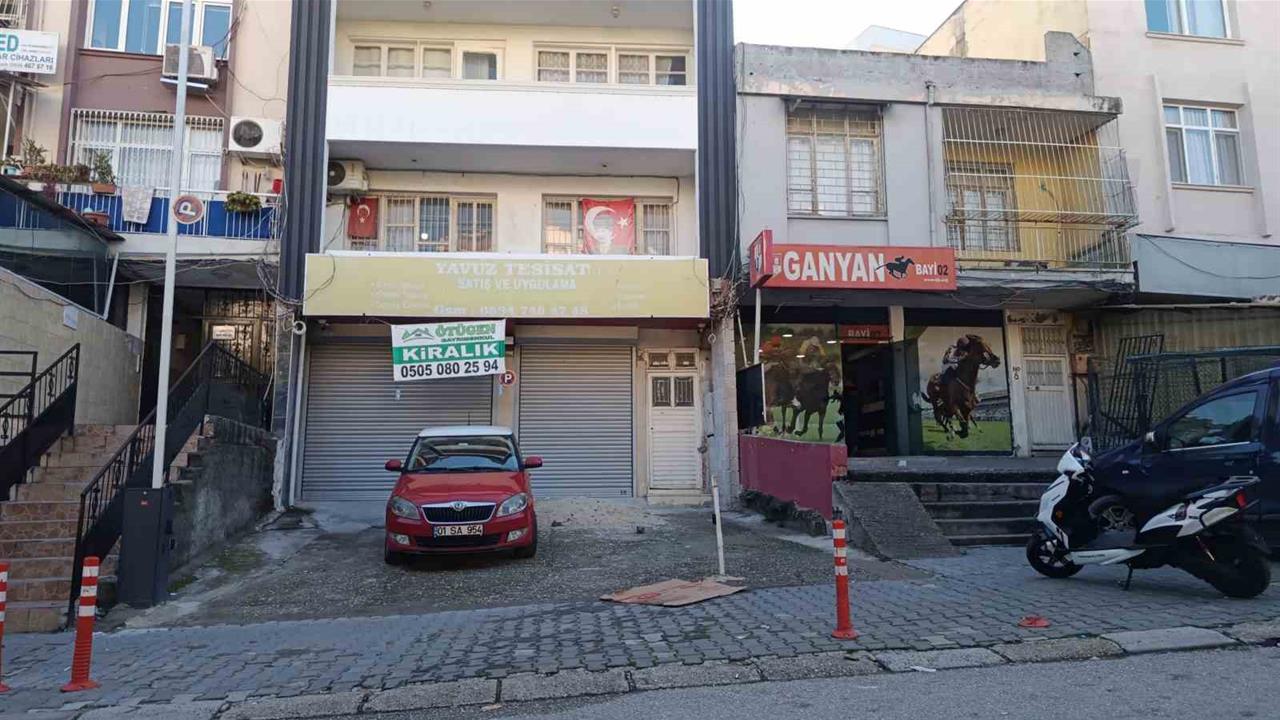 Adana Seyhan'da Bir Kişi Komşusunu Vurarak Ağır Yaraladı