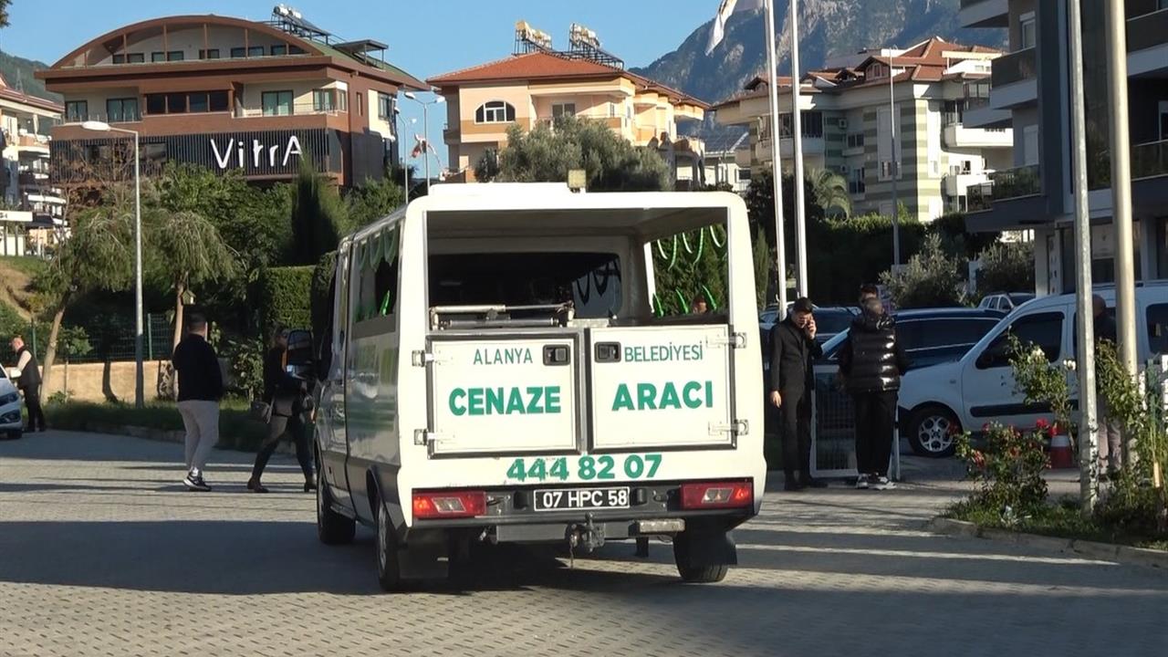Antalya Alanya'da Dayısının Silahından Çıkan Kurşunla Hayatını Kaybeden Kadının Cenazesi Ailesine Teslim Edildi