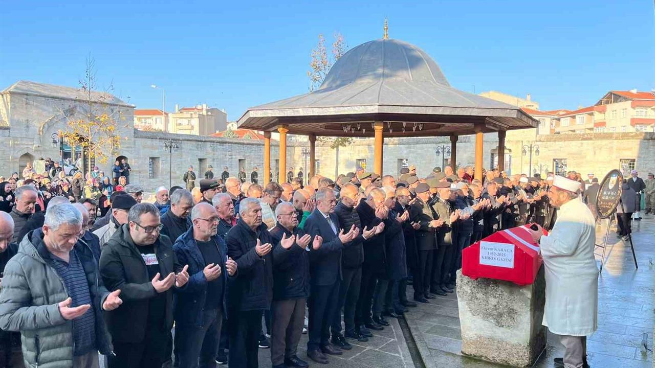 Kırklareli Babaeski'de Kıbrıs Gazisi Ekrem Karaca'nın Cenaze Töreni Düzenlendi