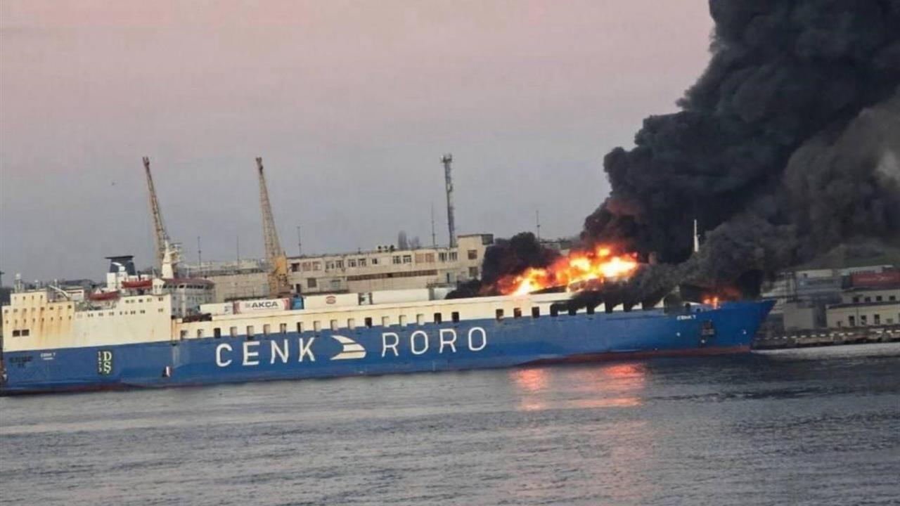 Odesa'da Türk Gemi M/V CENK T, Karasu-Odesa Hattında Yangınla Karşılaştı