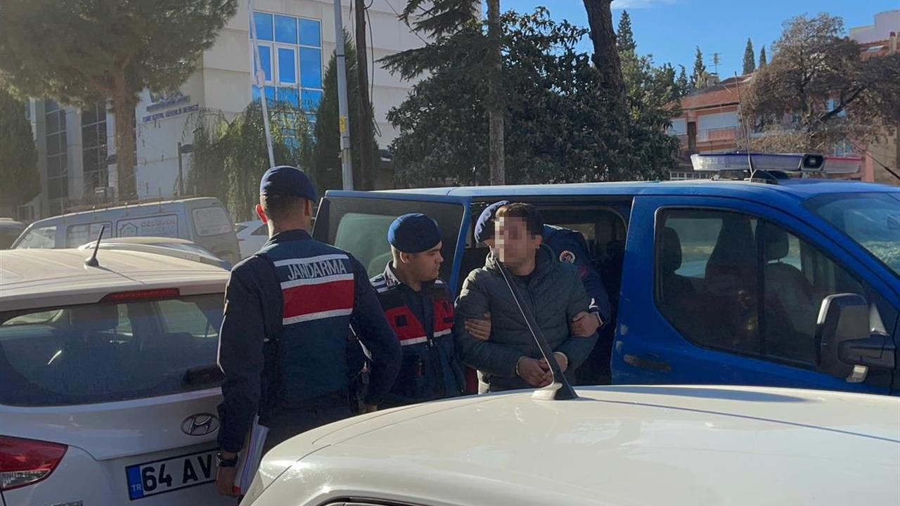 Uşak Eşme'de Üç Yayanın Ölümüne Neden Olan Sürücü Tutuklandı