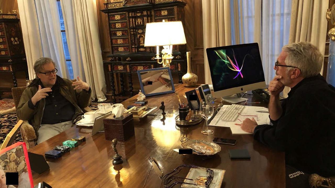 Washington'da Epstein Dosyasında Yeni Fotoğraflar Yayınlandı