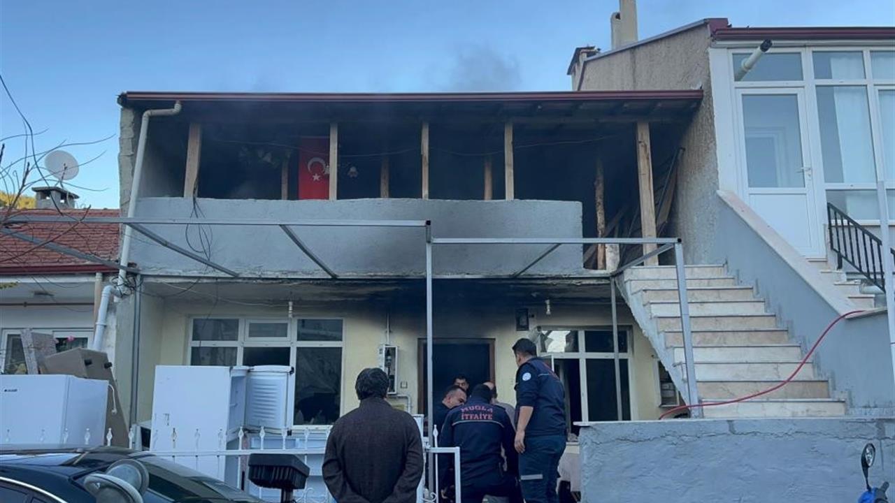 Muğla Menteşe'de Eşinin Evi Yaktığı İddiasıyla 1 Kişi Tutuklandı