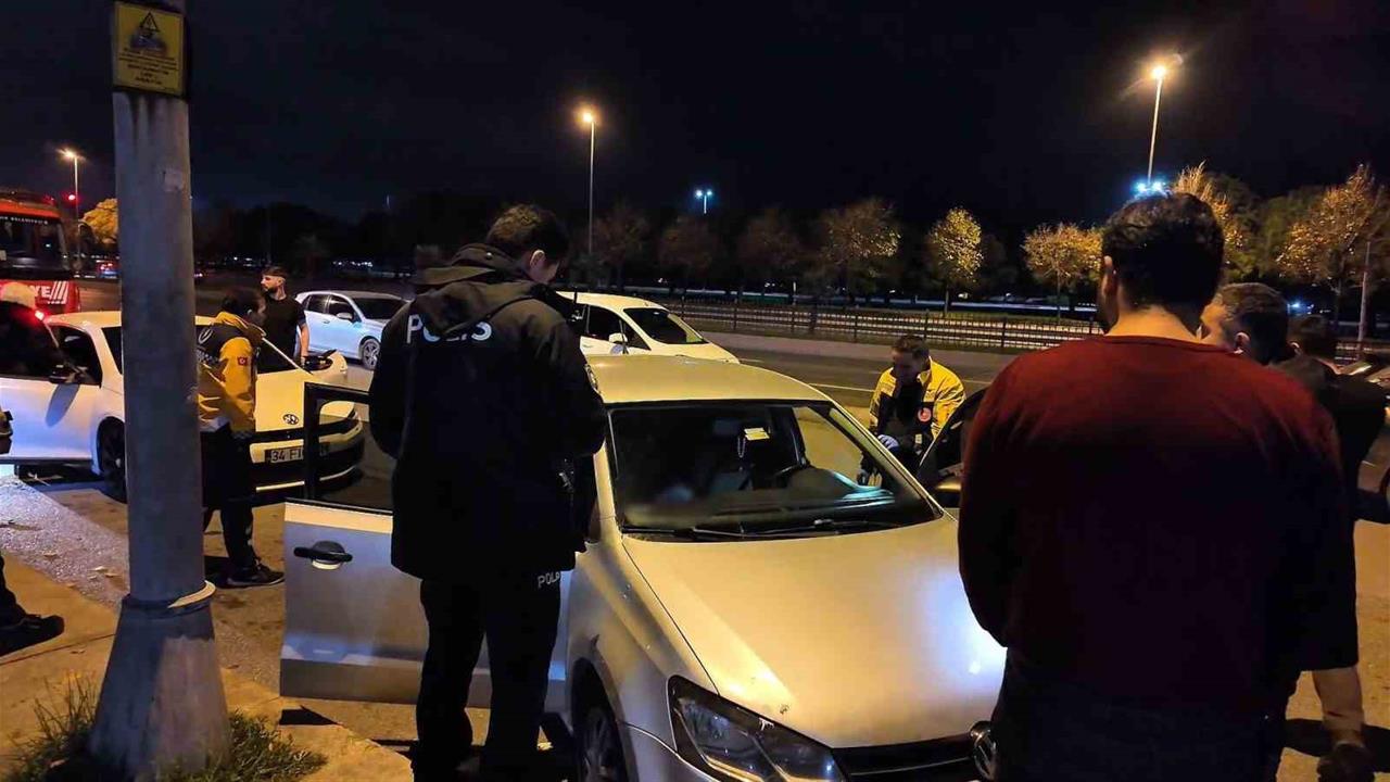 Pendik'te 100 metre arayla İki Genç Erkek Şüpheli Şekilde Hayatını Kaybetti