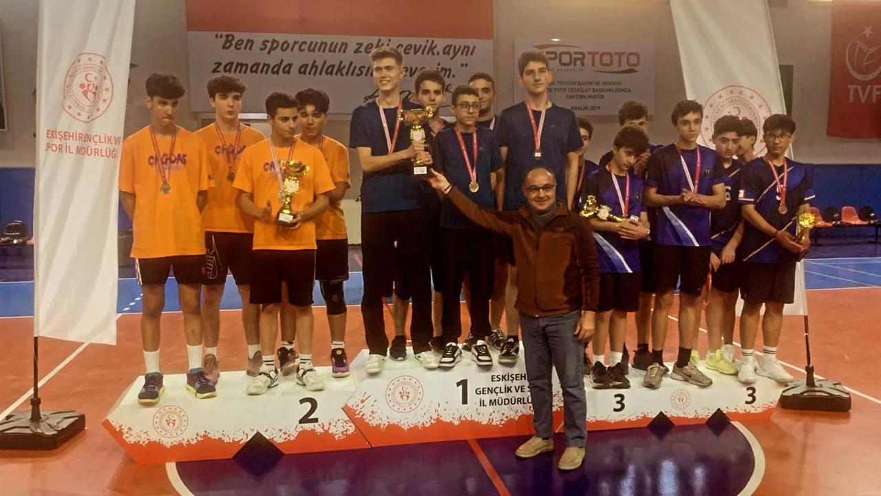 Eskişehir'de 13-14 Aralık Tarihlerinde Düzenlenen Okul Sporları Gençler İl Birinciliği Müsabakaları Sona Erdi