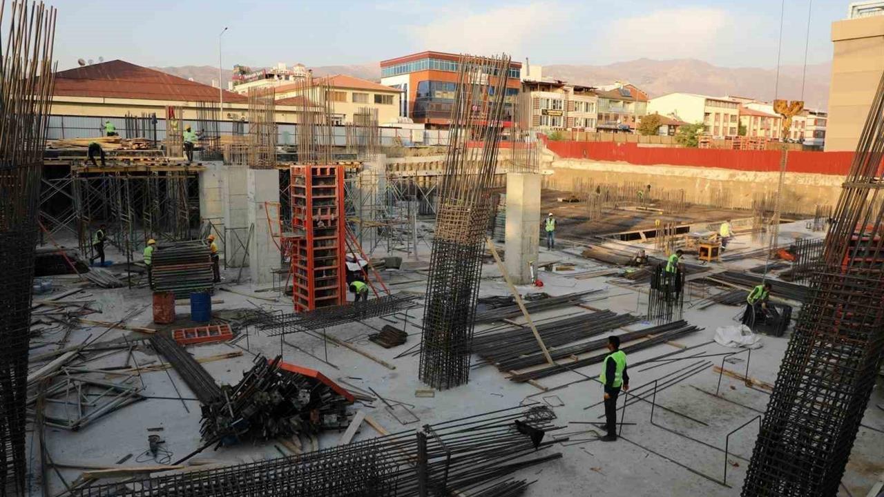 Bayburt'ta Ekim Ayında İnşaat Üretimi Yıllık Yüzde 28, Aylık Yüzde 0,1 Azaldı