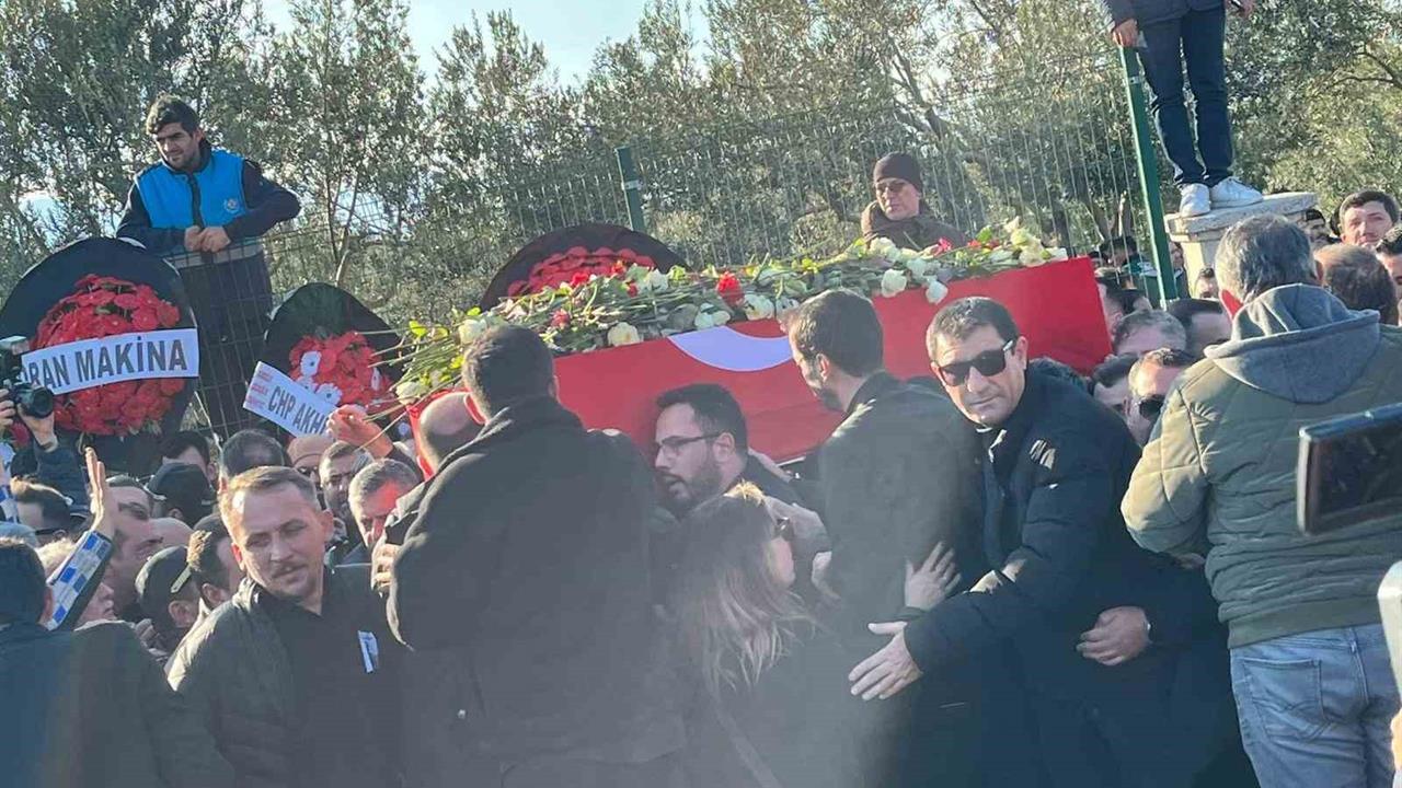 Manisa'da Hayatını Kaybeden Gülşah Durbay, Koldere Mahallesi'nde Defnedildi