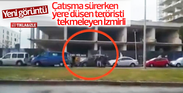 İzmir Saldırısında Vurulan Teröristi İzmirli Tekmeledi