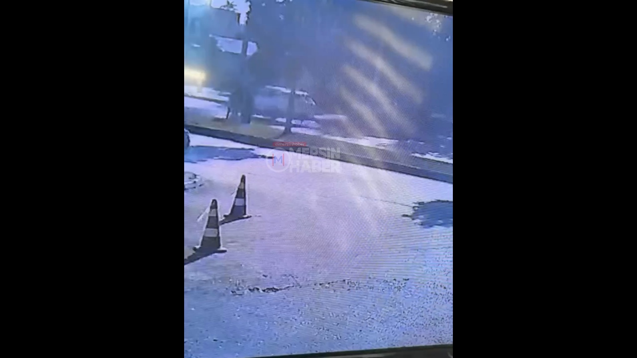 Mersin Toptancılar Sitesi Önünde Aileye Araç Çarptı: 4 Yaralı