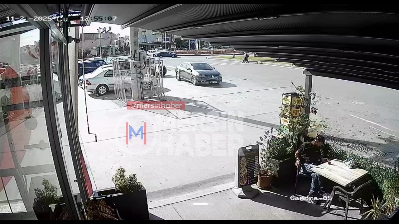 Mersin Toroslar'da Yaya Geçidinde Araç Yaya Çarptı.. Görüntülerde Yaralı Var