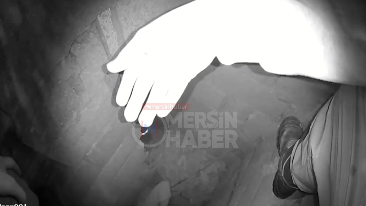 Tarsus'ta İnternet Teknik Servisi Çalışanı Çatıdan Düştü, Kurtarma Anları Görüntülendi